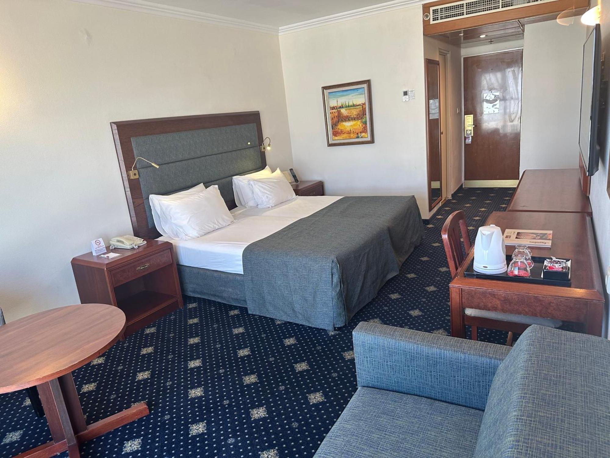 Ramada Jerusalem Hotel ภายนอก รูปภาพ